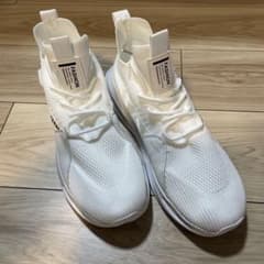 白スニーカーのサムネイル