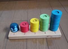 知育玩具　木製のサムネイル