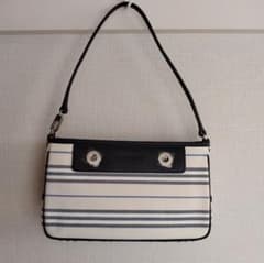 未使用　BURBERRY ワンショルダーバッグ ボーダー ネイビー＆ブルーのサムネイル