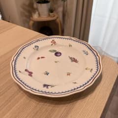 花と果物の装飾皿のサムネイル