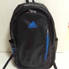 adidas リュックサックのサムネイル
