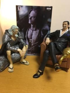ワンピース特別カラー　レイリー　シャンクス　クロコダイルのサムネイル