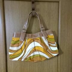 レトロ柄のバック❣のサムネイル