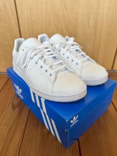 adidas スタンスミス　J