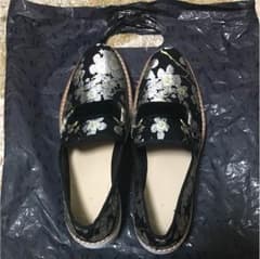 ローファーのサムネイル