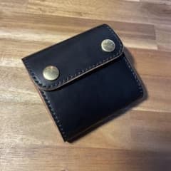 ショートトラッカーウォレット 栃木レザー 茶芯 丘染めブラック - メルカリ