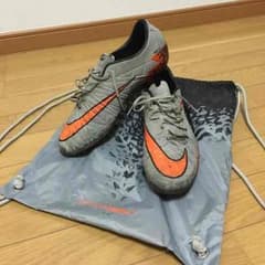 サッカー スパイク ナイキのサムネイル