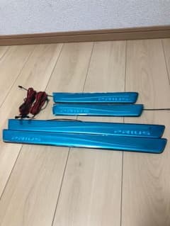 プリウス スカッフプレートのサムネイル