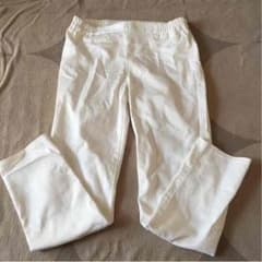 白パンツ ＧＵのサムネイル