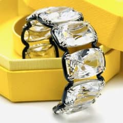 SWAROVSKI ハーモニア　クリスタル　バングル　クリア　ブラック　Mサイズ SWAROVSKI ハーモニア クリスタル バングル クリア ブラック Mサイズ