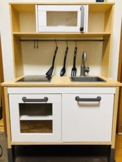 【直接引取限定】IKEA イケア　おままごとキッチン 食器棚　DUKTIGのサムネイル
