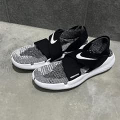 Nike Free RN Motion Flyknit 26.5のサムネイル