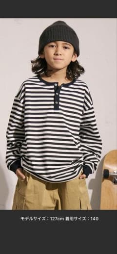 ヘンリーネック長袖Tシャツのサムネイル