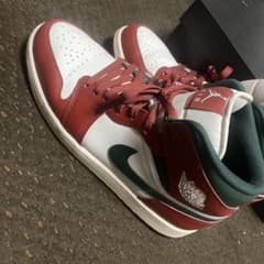 Nike Air Jordan 1 Mid スニーカー レッド グリーンのサムネイル