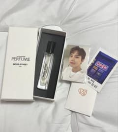 NCT PERFUME MOOD STREET ジョンウ 香水のサムネイル