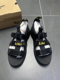 コ*ジ様 Dr. Martens サンダル ブラックのサムネイル