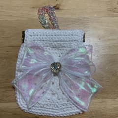 ハンドメイド かぎ針編み リボンポーチ　羽リボン付き　クリア　バネポーチ　（白）のサムネイル