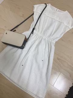 ユナイテッドアローズ　白ワンピースのサムネイル