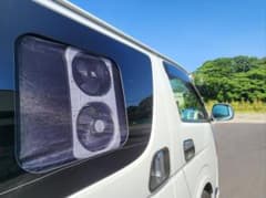 【簡単ポン付】ハイエース専用「吸排気独立運転ツインファン」防虫ネット付！車中泊に 簡単ポン付・車中泊に】ハイエース専用「吸排気独立運転ツインファン