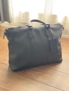 【定価61.6万・極上のカーフレザー】LOUIS VUITTON ロックイットのサムネイル