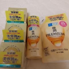 肌ラボ 極潤プレミアム ヒアルロンクリーム　乳液のサムネイル