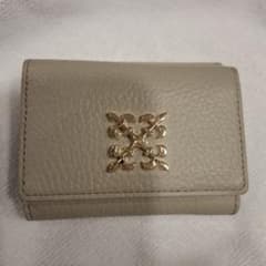 russet ベージュ 三つ折り財布のサムネイル