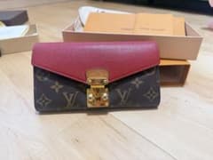 LOUIS VUITTON モノグラム 二つ折り財布のサムネイル