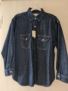 ☆新品未使用☆ earth music&ecologyデニムシャツのサムネイル