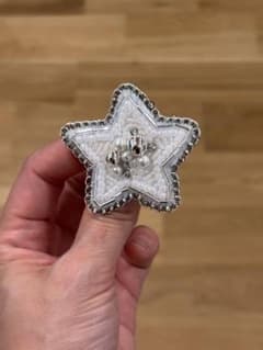 スター 星 ビーズ刺繍 ブローチ ハンドメイドのサムネイル