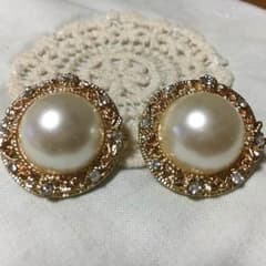 ピアスのサムネイル