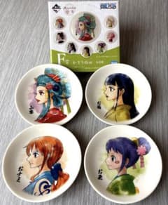 ワンピース 一番くじ F賞 かざり絵皿 4枚セットのサムネイル
