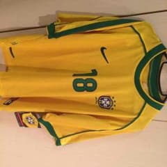元ブラジル代表 レオナルド サイン入り。未使用ユニホーム。のサムネイル
