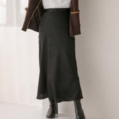 LOWRYSFARM シワサテンバイアスフレアスカート ブラック FSサイズのサムネイル