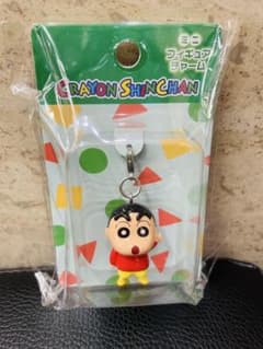 クレヨンしんちゃん ミニフィギュアチャーム 野原しんのすけ - メルカリ