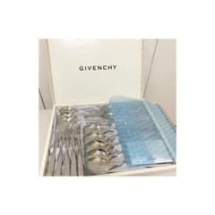 R♡様　GIVENCHY ジバンシィ　カトラリーセットのサムネイル