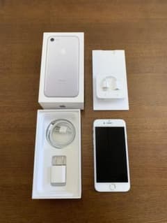 iPhone 7 Silver 128 GB SIMフリー 超美品のサムネイル