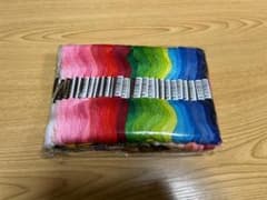 刺繡糸　およそ100色セットのサムネイル