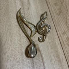 【値下げしました】音楽テーマ ゴールドブローチのサムネイル