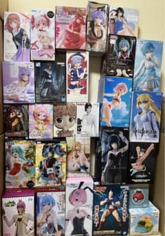 箱凹み、破れあり、色褪せ] プライズフィギュア27体 - メルカリ