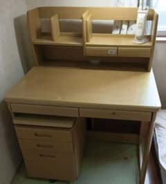 mari様専用　学習机　広島市【取りに来れる方限定】のサムネイル