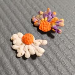 カラフル花デザイン イヤリングのサムネイル