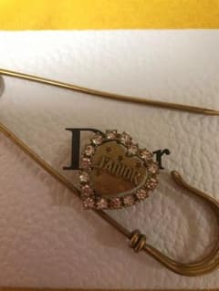 Dior 黄銅メッキ ブローチ 中古品のサムネイル