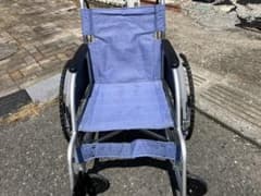 ノーパンクタイヤ 自走車椅子介助ブレーキ 埼玉発引取希望 - メルカリ