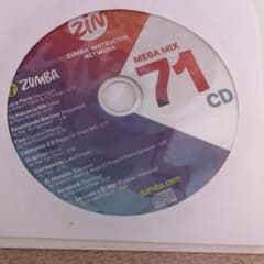 Zumba megamix71CDのサムネイル