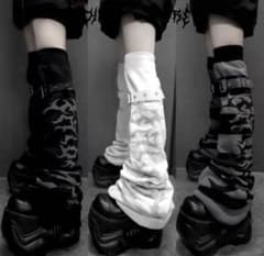 完売品】dimmoire BIGロゴ ニーハイウォーマー グレー - メルカリ