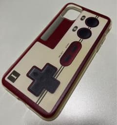iPhone11 ケース　ファミコン　コントローラーのサムネイル
