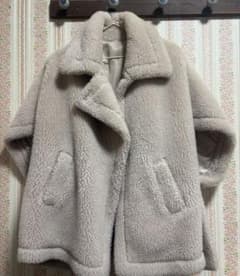 Rnyroom ベアポンチョ　ライトベージュ rnyroom ベアポンチョ ライトベージュ - メルカリ