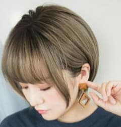 耳掛けショート  トップふんわり ショート レイヤー #小顔 #ウィッグのサムネイル