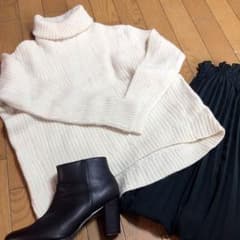 ハイネックニットのサムネイル