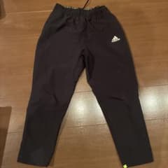 adidas 長ズボン 140cm 黒　即買い⭕️のサムネイル